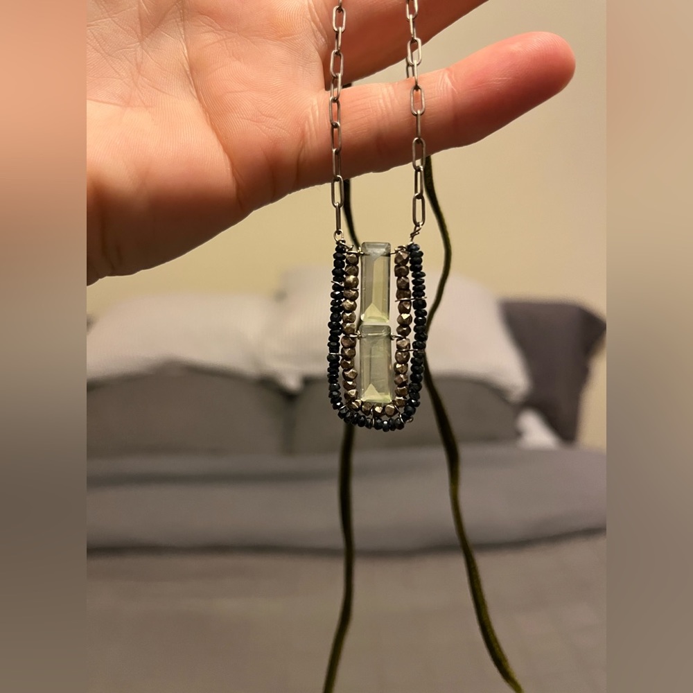 Long necklace with natural stone
